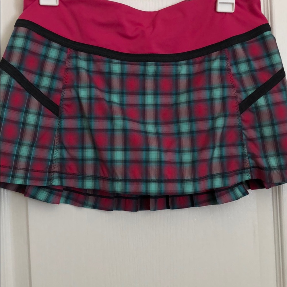 Lululemon skirt size 6